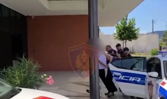 Rrëshen/   32-vjeçari u kap me pistoletë me fishek në fole gati për qitje, i vihen prangat