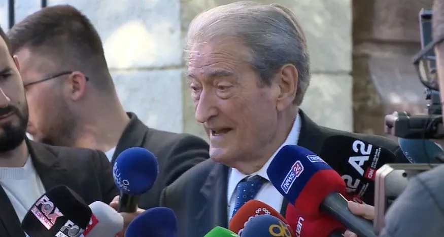 Ish-kryeministri  Berisha: Të dalë një burrë tjetër e të marrë 600 mijë vota !