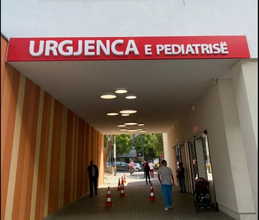 Policia sqaron rastin e të  miturës  në reanimacion nga djegiet me cigare : E ka bërë aksidentalisht vëllai 9 vjeç