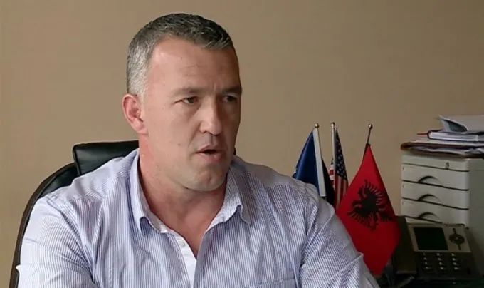 SPAK  ushtrom kontroll në banesën e Erzen Breçanit , sekuestrohen para, automjete dhe armë zjarri