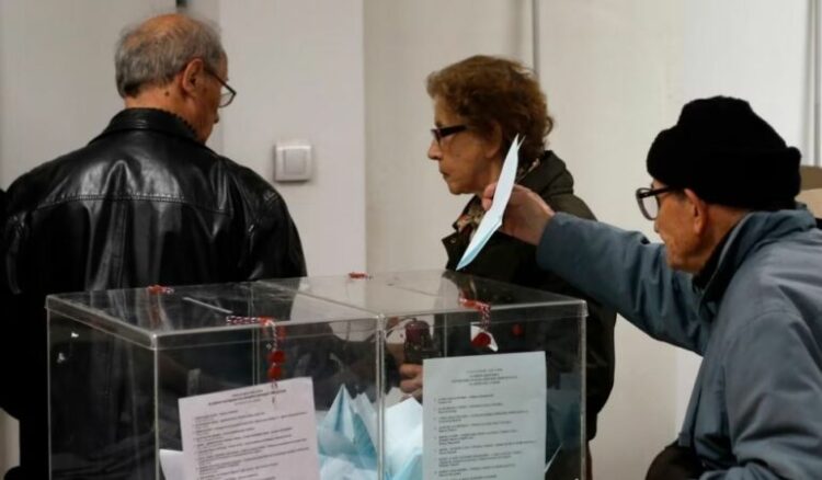 Kosova s’lejon votimet për Serbinë në zonat me shumicë serbe