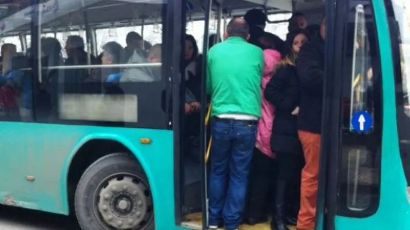 Tiranë/  Arrestohet shoferi që hapi derën e autobusit, duke dëmtuar të  moshuarën