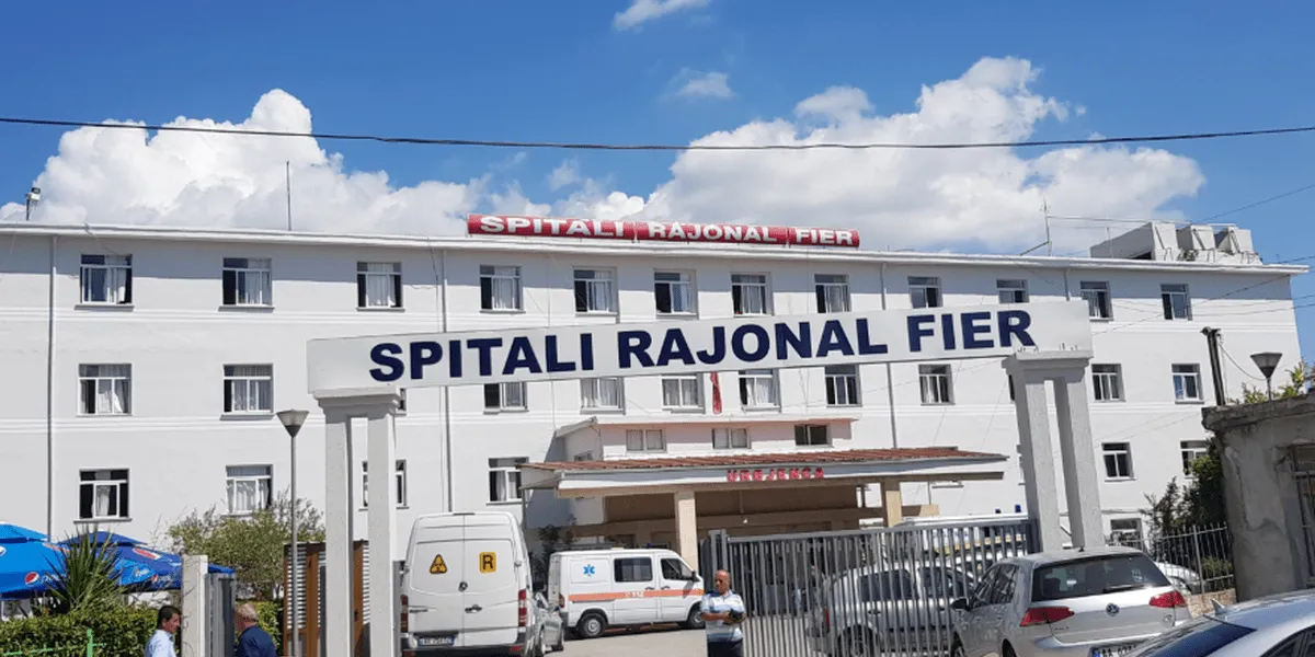 Fier/Neglizhuan trajtimin mjekësor dhe pacienti iu vdiq rrugës, 5 mjekë  në gjykim