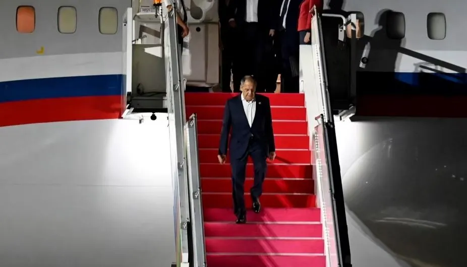 Bullgaria e lejoi ministrin rus Sergey Lavrov të fluturojë në hapësirën e saj ajrore