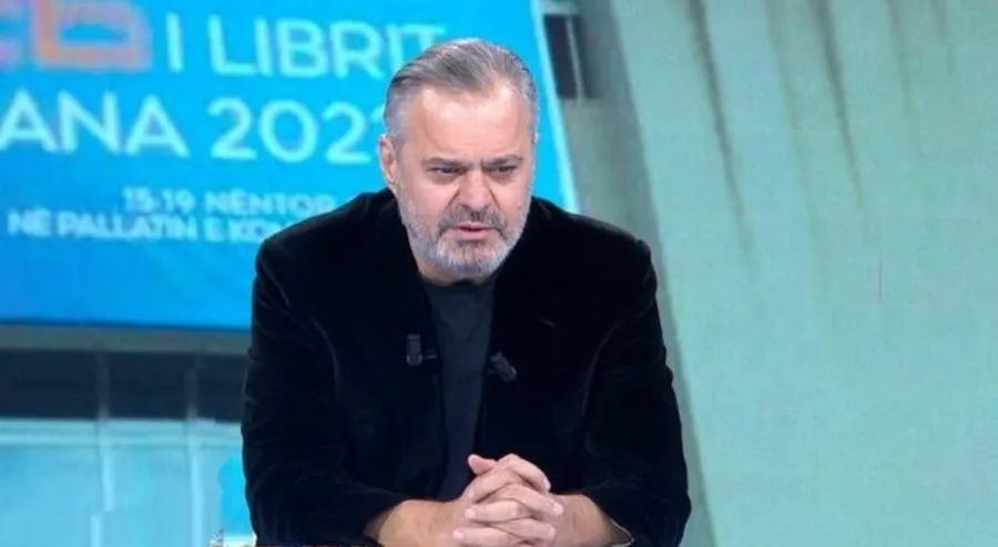 Ben Blushi rrëfehet rreth frikës së njerzëve për librave të tij: Nuk jam kundër refugjatëve, por pakica s’mund të bëhet shumicë Aktualitet29