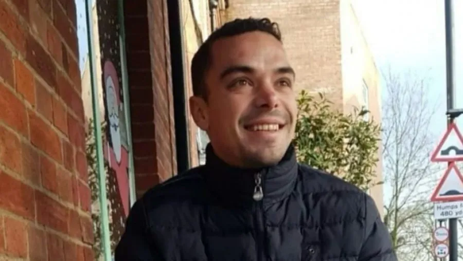 Media britanike jep detaje  për  shqiptarin që i dha fund jetës në ‘anijen hotel’ në Angli!
