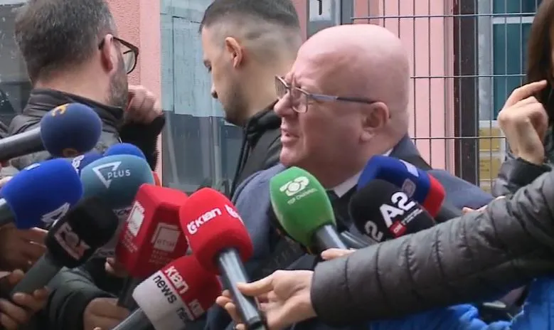 Avokati i Berishës kundër: Paligjshmëri ‘arrest shtëpie’ me mbikëqyrje policore