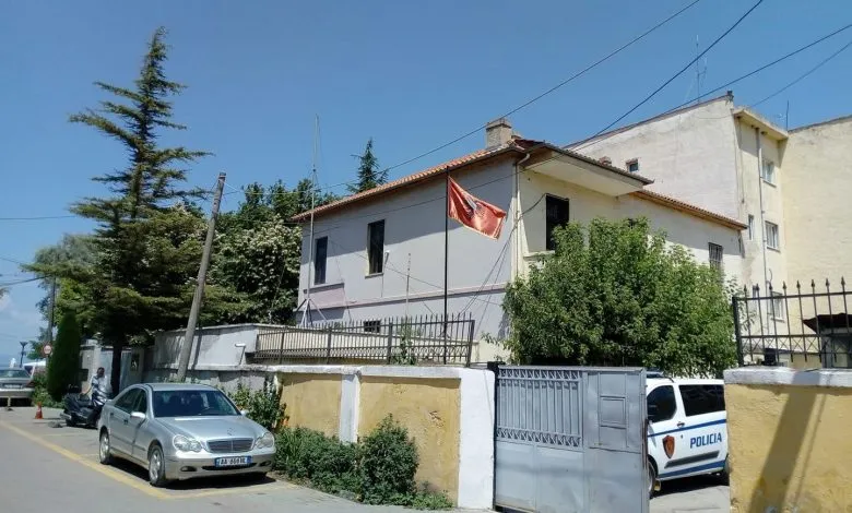 65-vjeçari gjendet i vdekur poshtë një  pallati në Pogradec