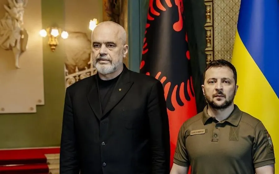 Zelensky i jep medalje Ramës: Mbështeti l sovranitetin shtetëror dhe integritetin territorial të Ukrainës