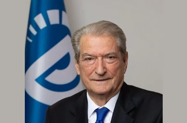 Berisha reagon  nga “arresti”: Nuk më ndan dot nga populli