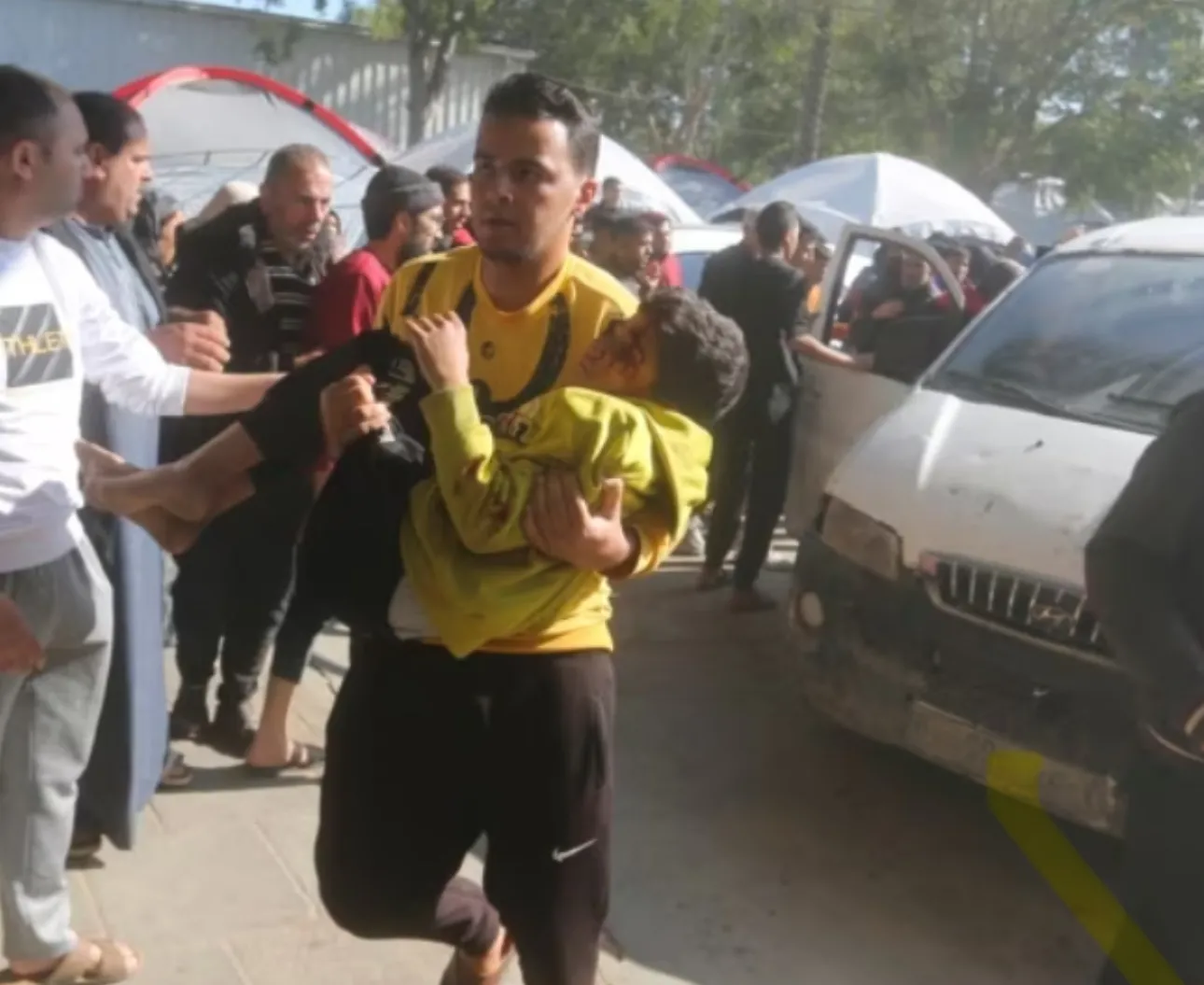 Sulmet izraelite në Gazën qendrore, të paktën 35 të vrarë