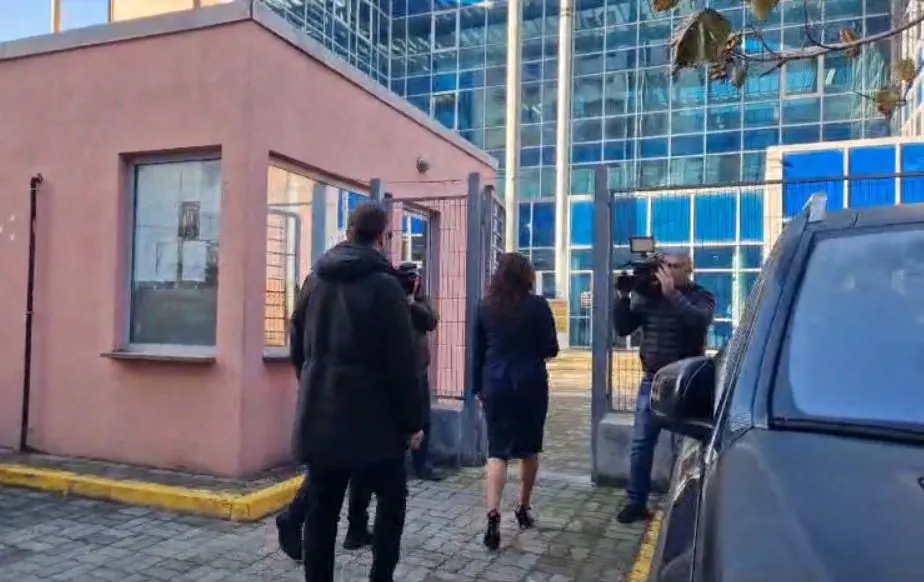 Shqyrtohet sot kërkesa e Belerit për leje të posaçme për t’u betuar si kryebashkiak