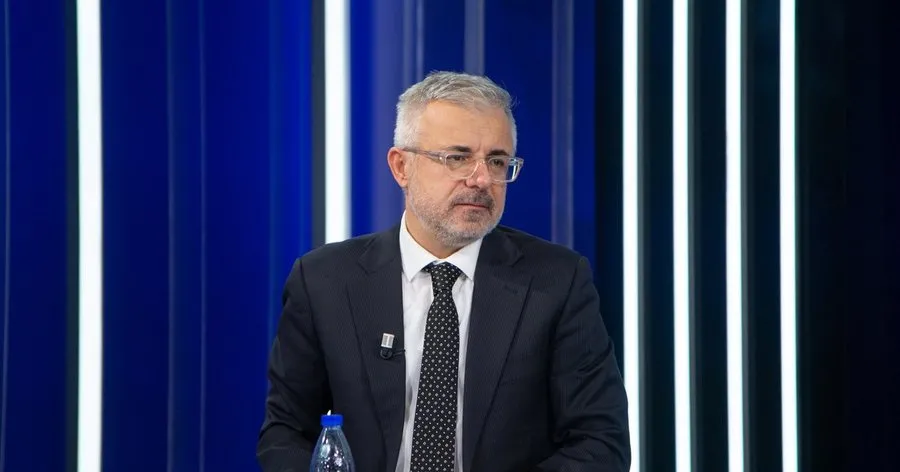 Neritan Sejamini: Mediat kryesore janë pjesë e elitës, nuk ka hapësirë për gazetari dhe për t’i shërbyer interesit publik