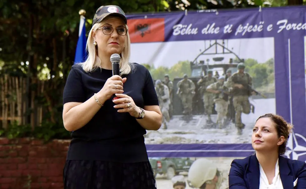 Nikolla paralajmëron mbajtjen pa afat në sirtar të ‘mandatit të Xhaçkës’