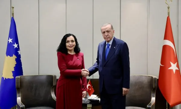 Presidentja e Kosovës vizitë  në Turqi, takon Erdogan:  Mirënjohje për angazhimin në sigurinë e rajonit