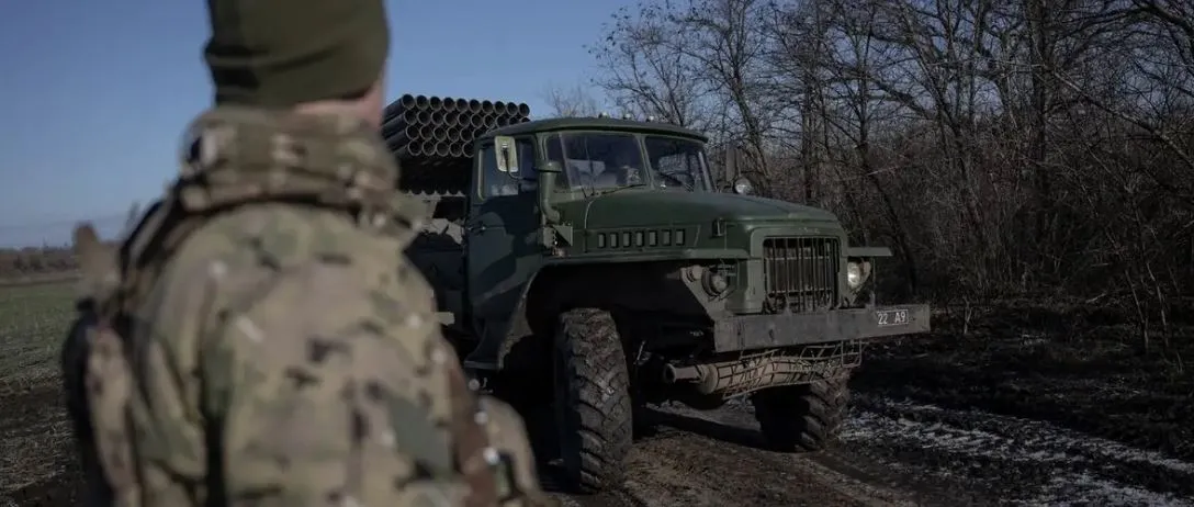 A po lihet Ukraina në baltë nga PERENDIMI?