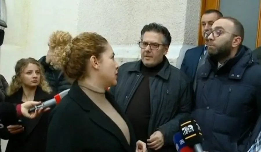 Gazment Bardhi përplaset me Olta Xhaçkën para Kuvendit: Bëhu gati për prangat nga SPAK