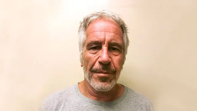 Dokumentet hetimore tregojnë si milioneri Jaffrey Epstein shfrytëzoi lidhjet e tij të fuqishme