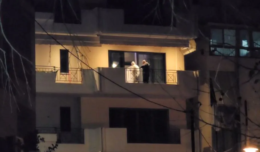 Pas atentatit ndaj 22-vjeçarit,në lagjen e tij u fikën dritat