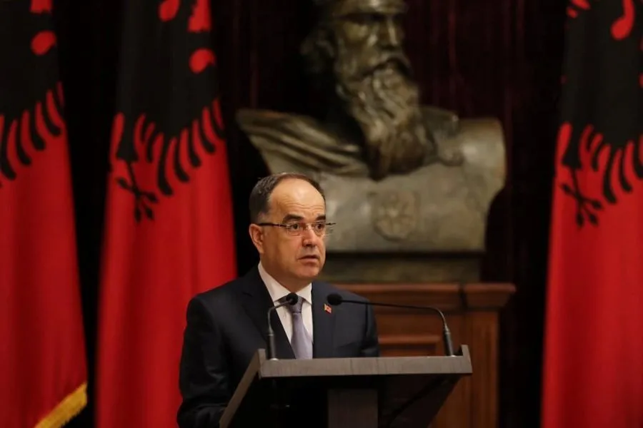 Presidenti thirrje aktorëve politikë: Uluni e dialogoni, Kuvendi nuk është arenë lufte!