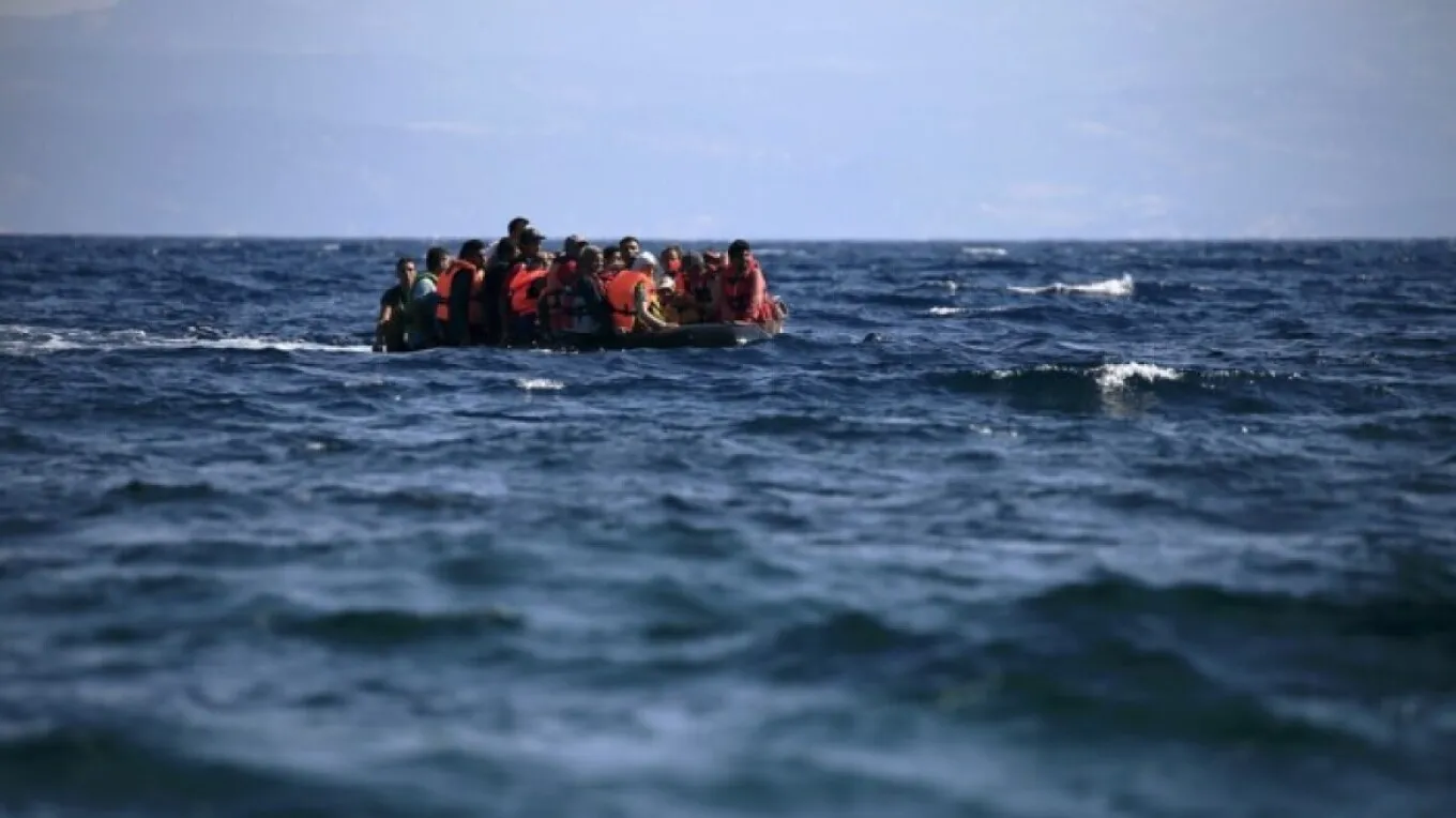 Mbytet varka me emigrantë në Mesdhe, dyshohet për 40 viktima