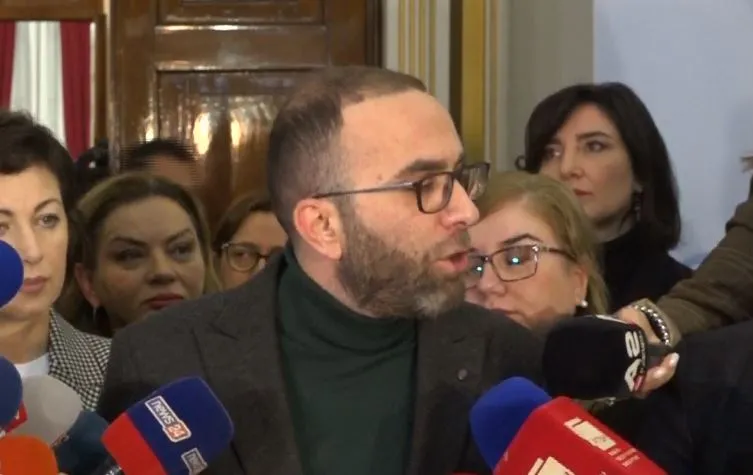 Bardhi i prerë: S’po e pengon opozita Reformën Zgjedhore, po i hedhin hi syve shqiptarëve, Rama s’do zgjedhje të lira