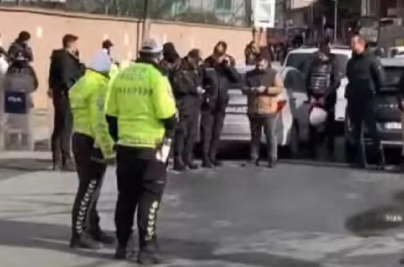 Stamboll/ Sulm i armatosur në një kishë, raportohet  një viktimë