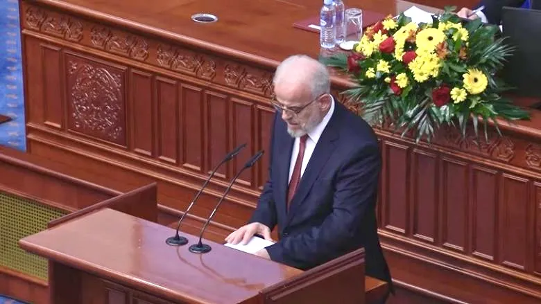 Kryeministri shqiptar, Talat Xhaferi flet para Parlamentit të Maqedonisë së Veriut dhe tregon prioritetet e qeverisë teknike: Nuk do të lejoj të devijojmë!
