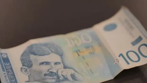 Pse Prishtina po insiston në ndalimin e dinarit?
