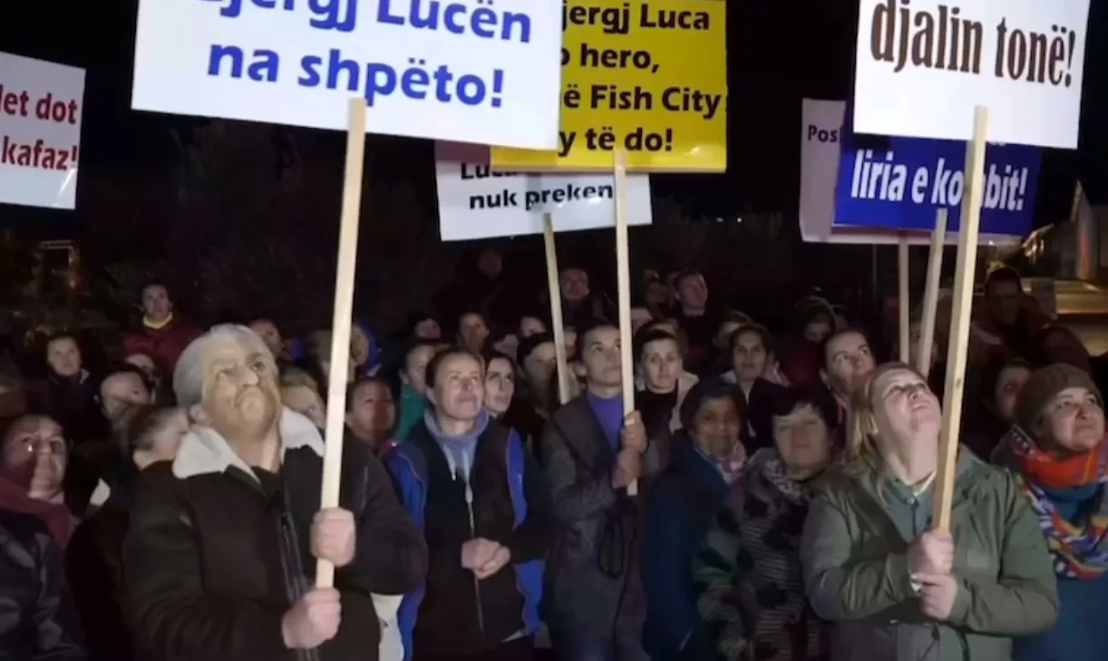 Gjergj Luca  nuk i ndahet Berishës, bën ironi me  “arrest shtëpie” në Labinot