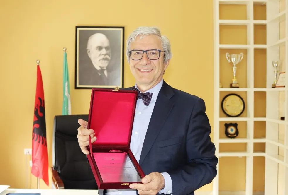Njëri nga ortakët italianë Umbro Staçini, që kanë marrë 60% të PPP- Sterilizimit të Pajisjeve Kirurgjikale