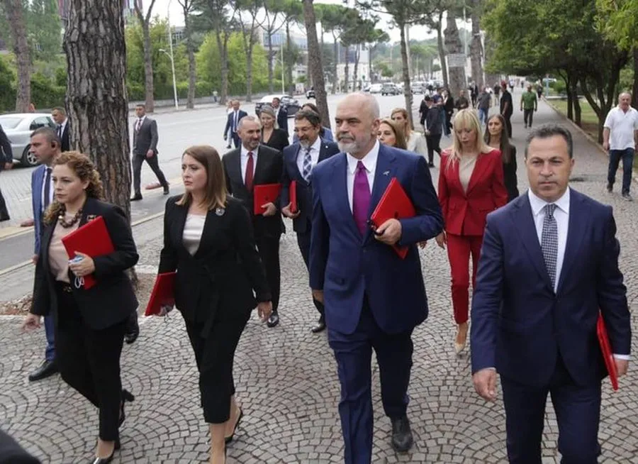 Transparenca lë për të dëshiruar, qeveria “Rama” mbetet pas vendeve të rajonit; ministria “ngelëse”