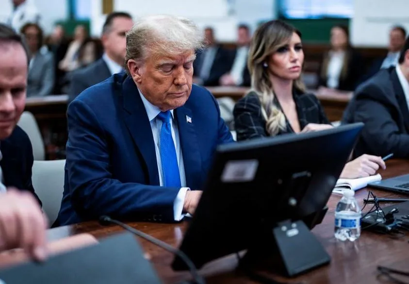 A mund të ndiqet penalisht Donald Trump për veprimet e tij?