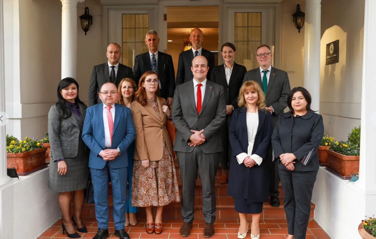 Ambasada amerikane mbështetje për Gjyqtarët e GJKKO dhe ata të Apelit