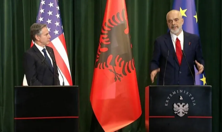Rama flet për  Vuçiçin  në konferencë me  Blinken: Kërkesat e Serbisë në tryezën e dialogut nuk janë shtrënguese, por…