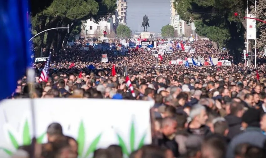 Thirrja e deputetëve të opozitës së bashkuar për protestën e 20 Shkurtit