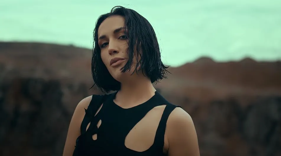 VIDEO/ Elhaida Dani  me  një këngën të  re