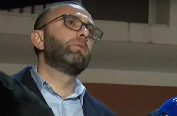 Bardhi thirrje gjykatave: Akoma keni dyshime për vulen e PD!