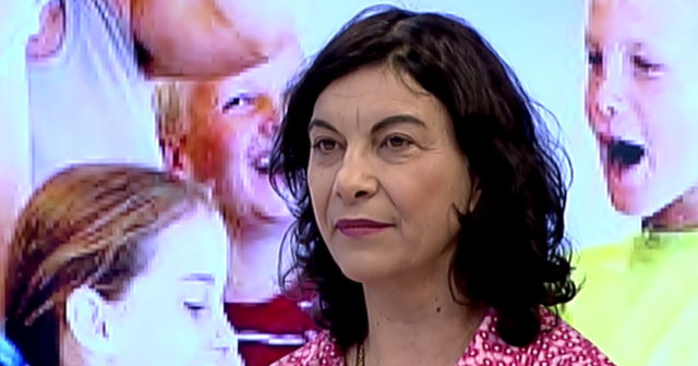 Prej dy vitesh lufton për jetën në Francë, mësuesja shqiptare kërkon ndihmë të kthehet në atdhe