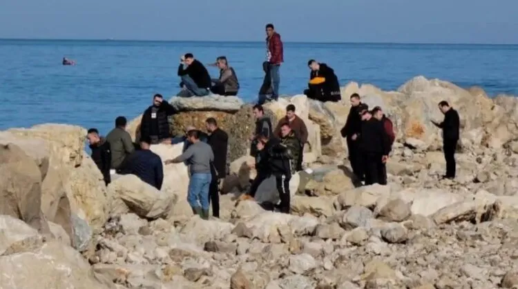 Ra në det teksa peshkonte, vijojnë kërkimet për gjetjen e 40-vjeçarit