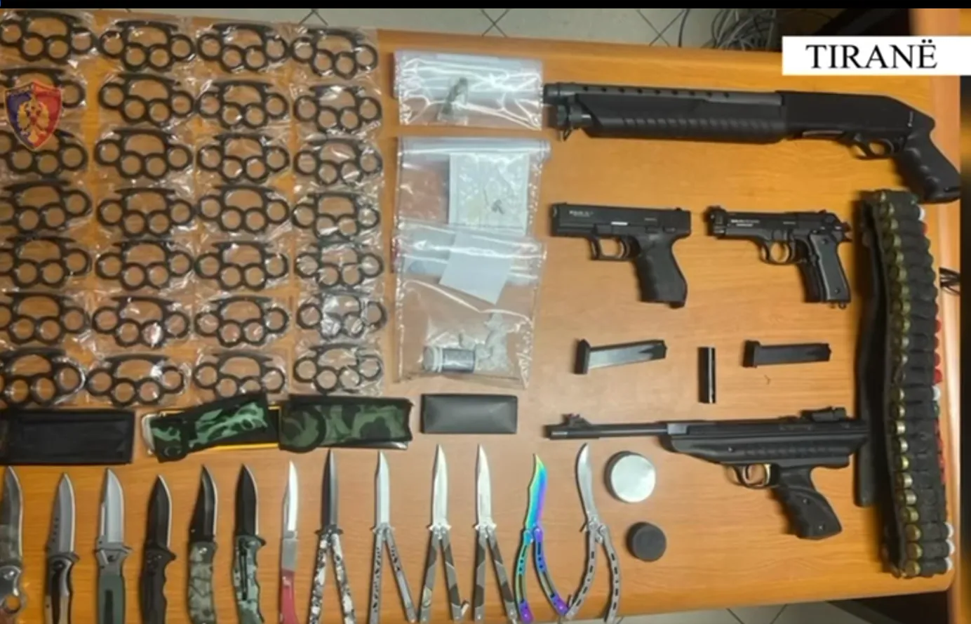 Erdhi nga  Shkodra  për të shitur armë zjarri, arrestohet
