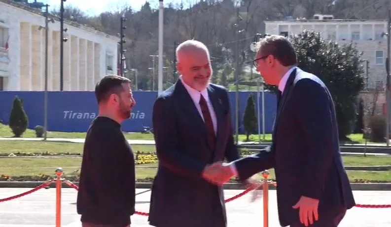 Vuçiç me plan të qartë në Tiranë, ja kërkesa që prek Kosovën