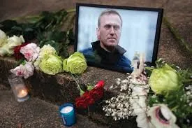 Bashkëpunëtorët e liderit opozitar rus: S’po gjejmë makinë funerali për të transportuar trupin