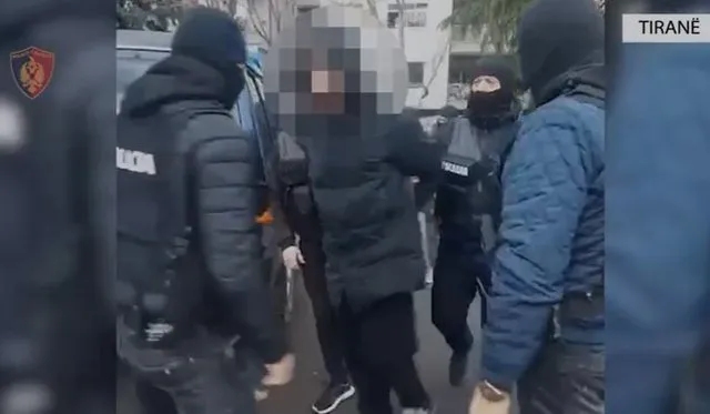 Tiranë/ Arrestohet 21-vjeçari për kanosje me armë