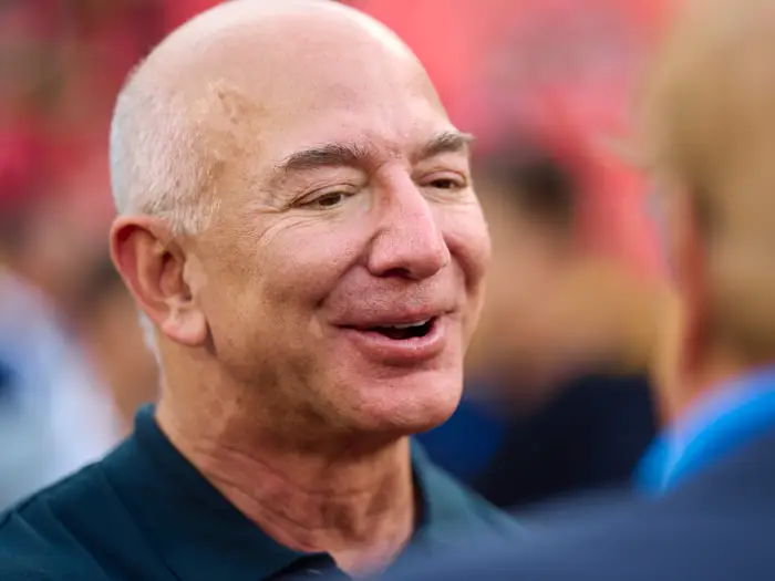 Jeff Bezos bëhet njeriu më i pasur në botë
