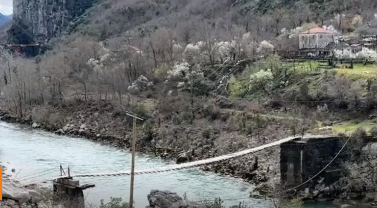 Kurbin/ Bie nga ura e amortizuar mbi lumë, vdes e moshuara