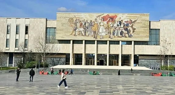 Muzeu Historik Kombëtar njofton mbylljen për 4 vjet