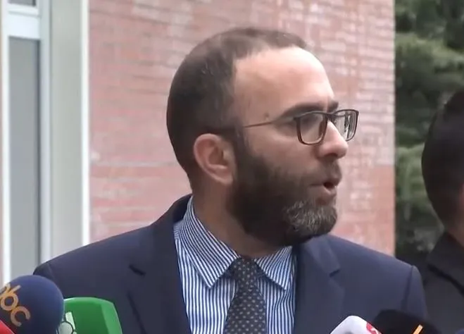 Bardhi flet pasi u zgjodh nënkryetar i PD-së : Është përgjegjësi, asnjë koleg s’ka kërkuar ndërprerjen e aksionit