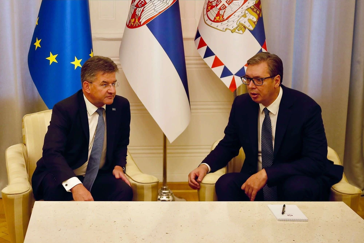 I dërguari i BE , Lajçak sot takon në Beograd Aleksandër Vuçi