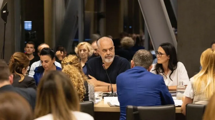 Rama mbledh sot Asamblenë e PS, në Gjirin e Lalzit
